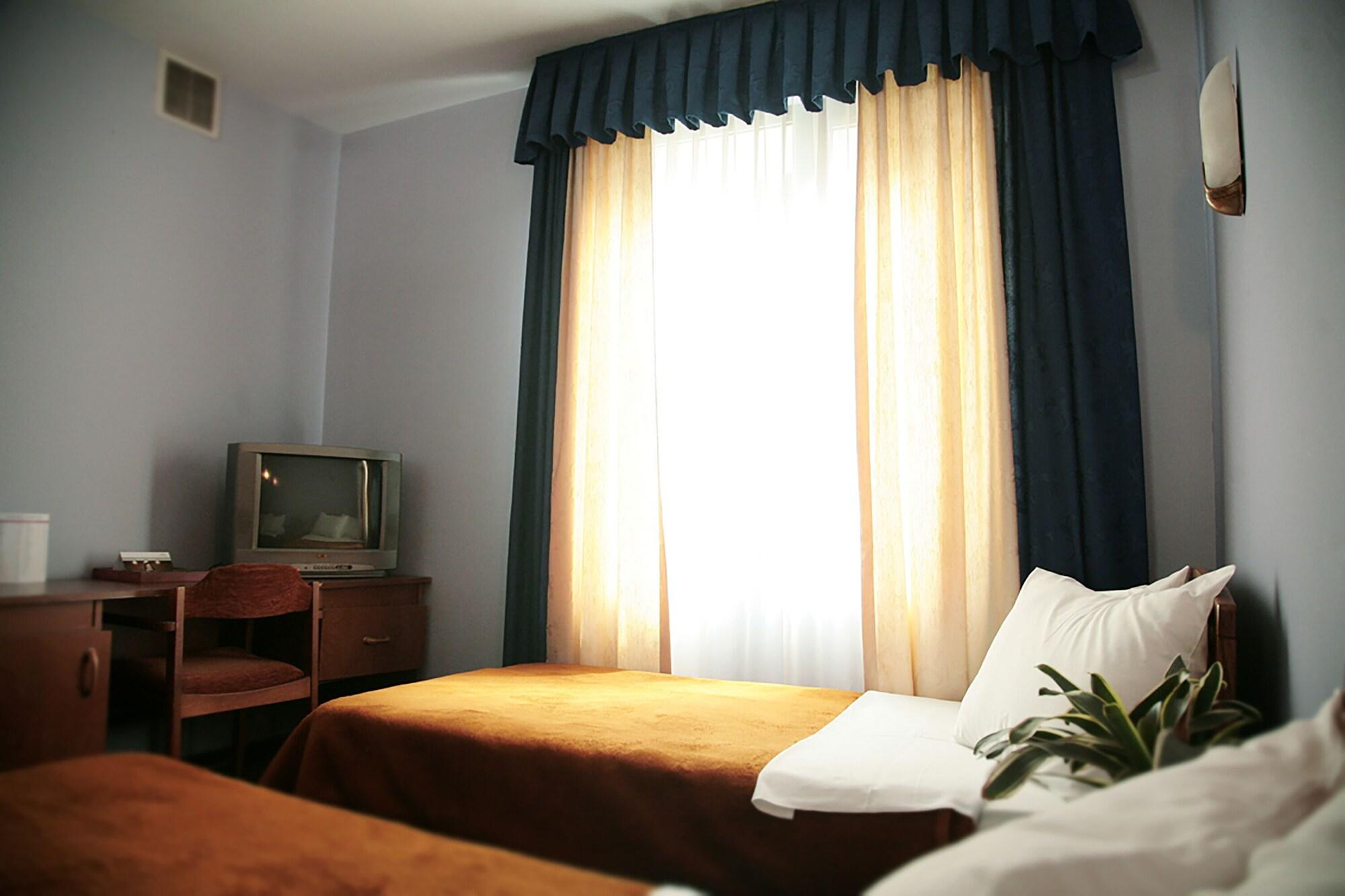 Ararat Hotel เยเรวาน ภายนอก รูปภาพ