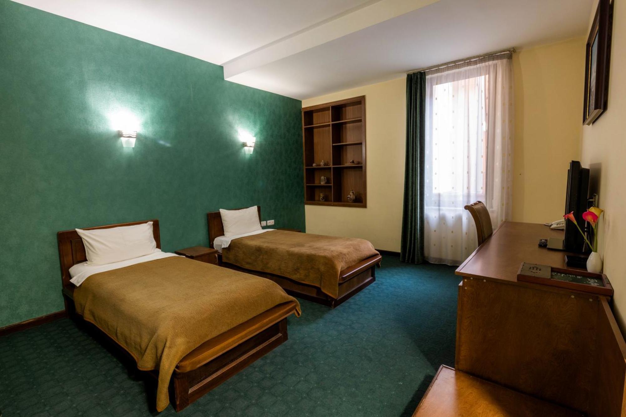 Ararat Hotel เยเรวาน ภายนอก รูปภาพ