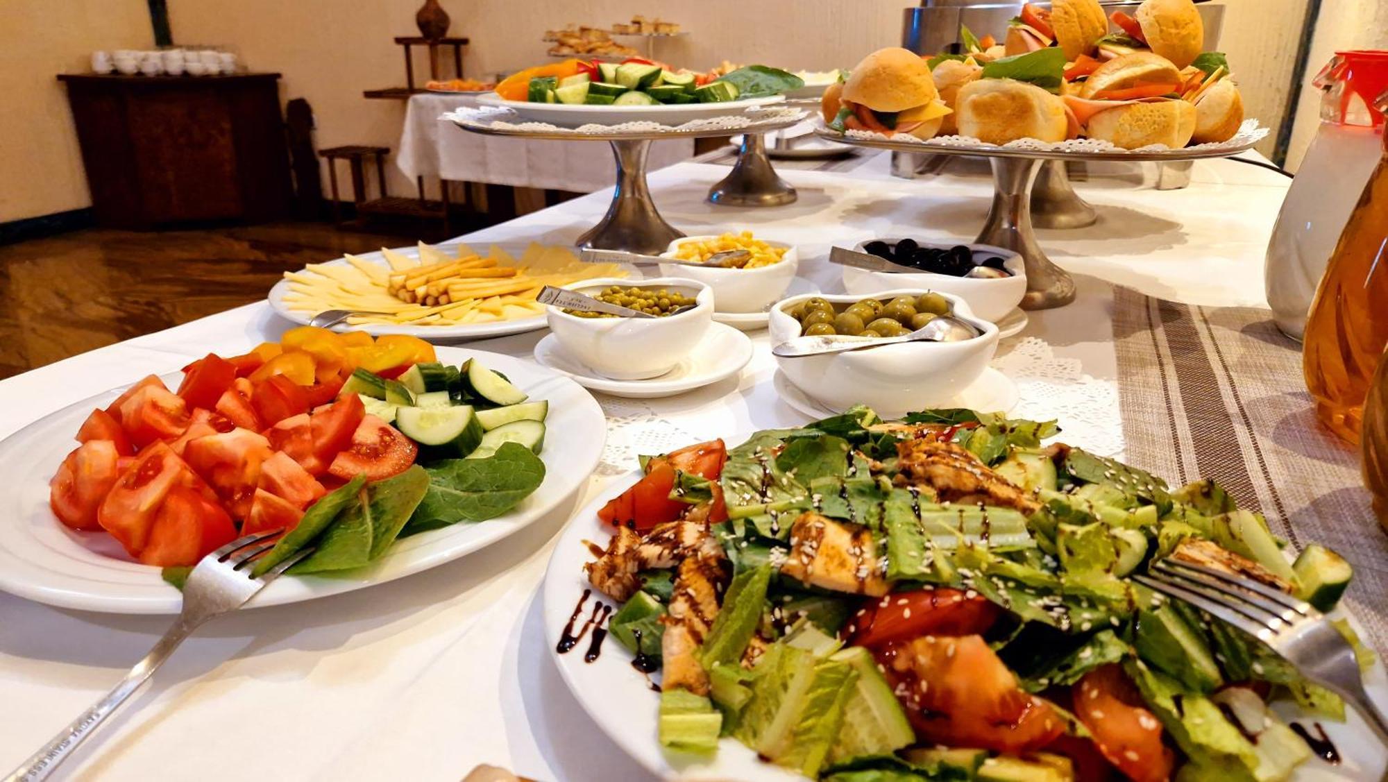 Ararat Hotel เยเรวาน ภายนอก รูปภาพ