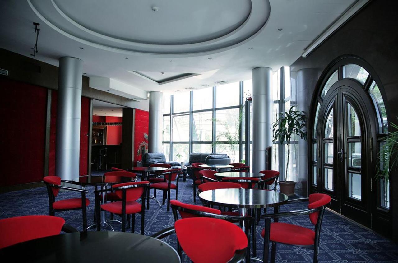 Ararat Hotel เยเรวาน ภายนอก รูปภาพ